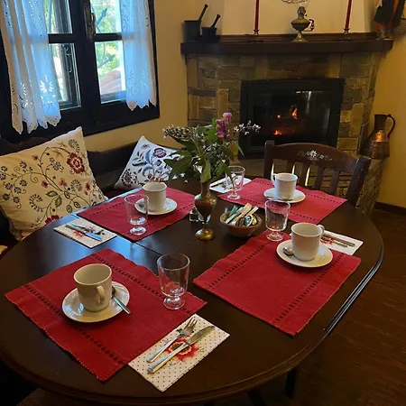 Filokalia בית הארחה 3*